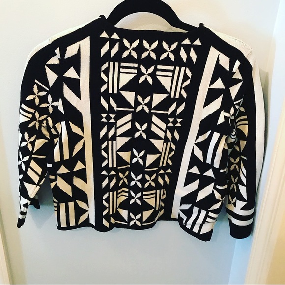 Geometric Aztec Pattern Sweater - Picture 2 of 6